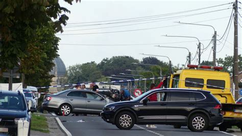 Twee zwaargewonden bij botsing tussen motor en。